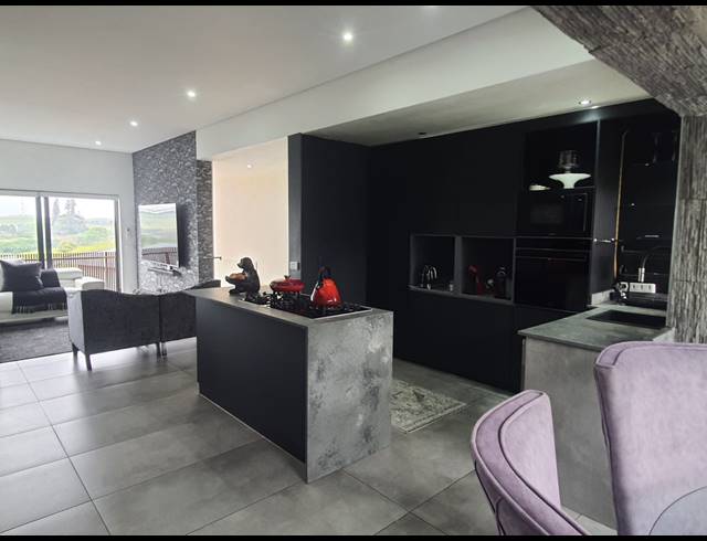 2 BEDROOM APARTMENT FOR SALE IN PALM LAKES ESTATE